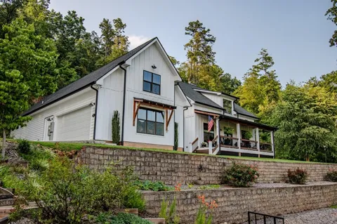 1455 Upper Peachtree Road