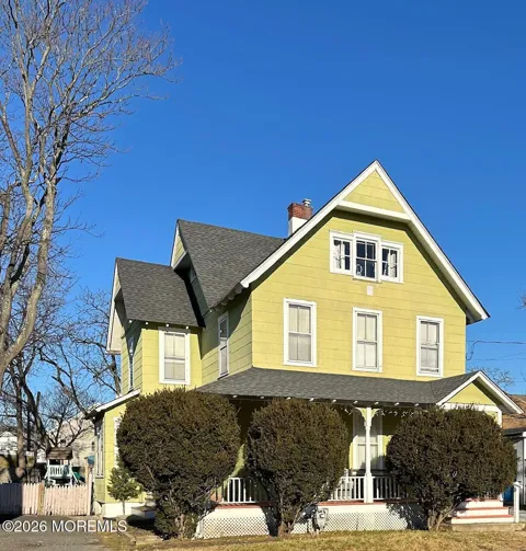 11 Pearce Avenue