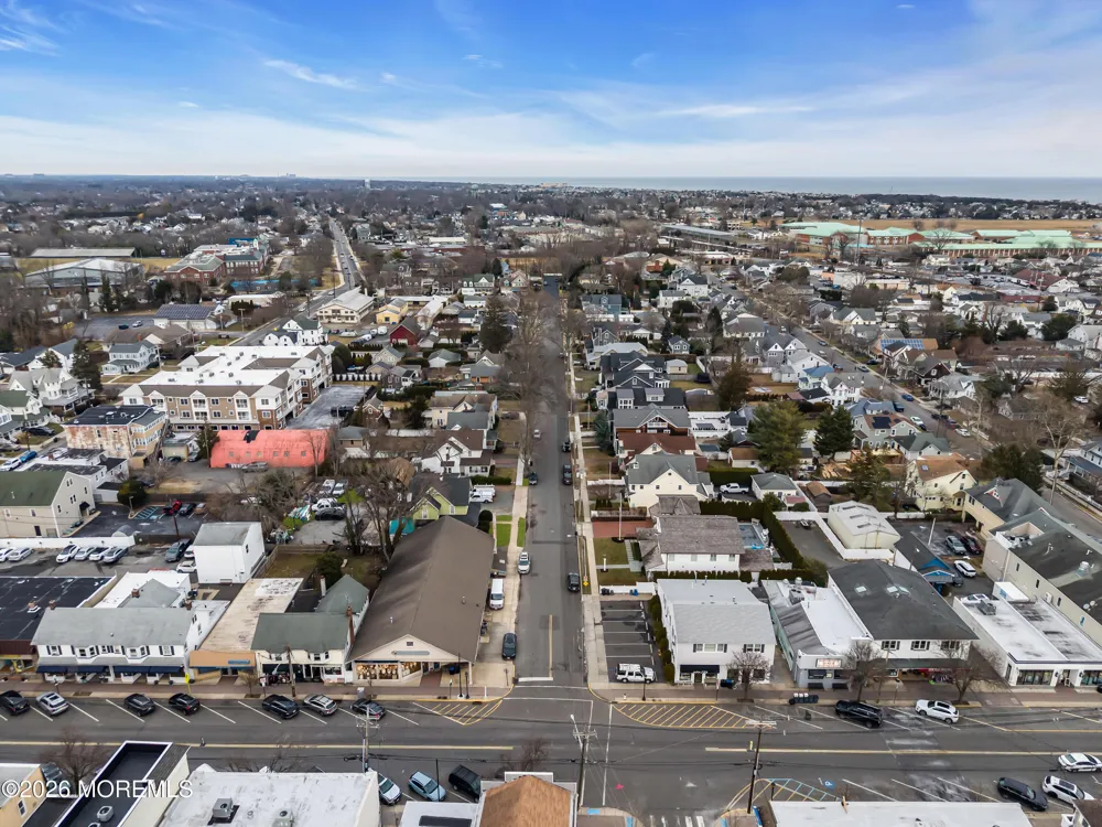 11 Pearce Avenue Manasquan, NJ 08736