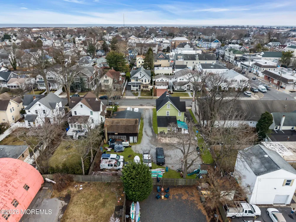 11 Pearce Avenue Manasquan, NJ 08736