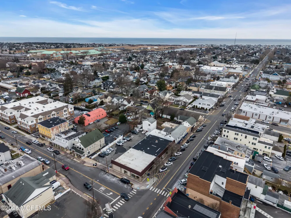 11 Pearce Avenue Manasquan, NJ 08736