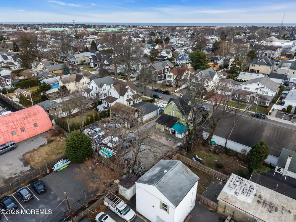 11 Pearce Avenue Manasquan, NJ 08736