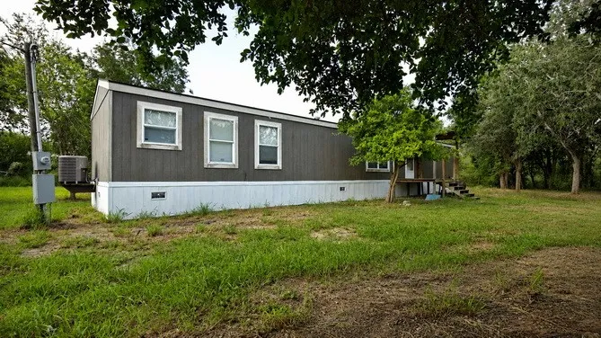 14652 Fm 1945 Sinton, TX 78387