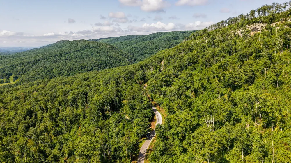 Lee Station Mountain Road Road Pikeville, TN 37367
