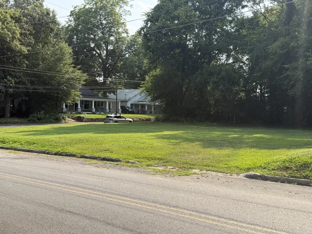 211 E Villanow Street LaFayette, GA 30728