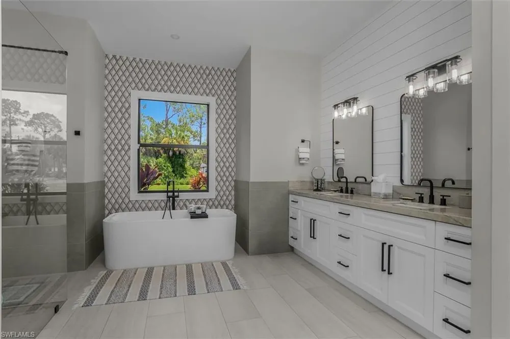 2286 2nd Avenue SE Naples, FL 34117