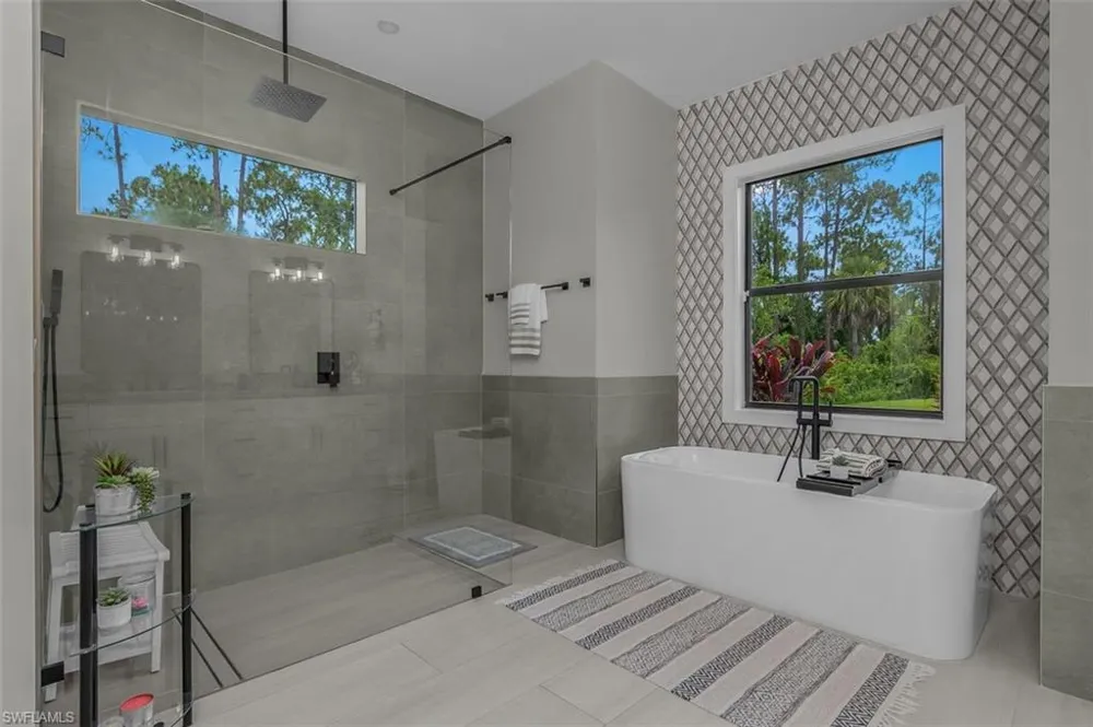 2286 2nd Avenue SE Naples, FL 34117