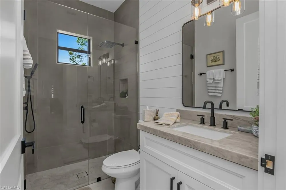 2286 2nd Avenue SE Naples, FL 34117