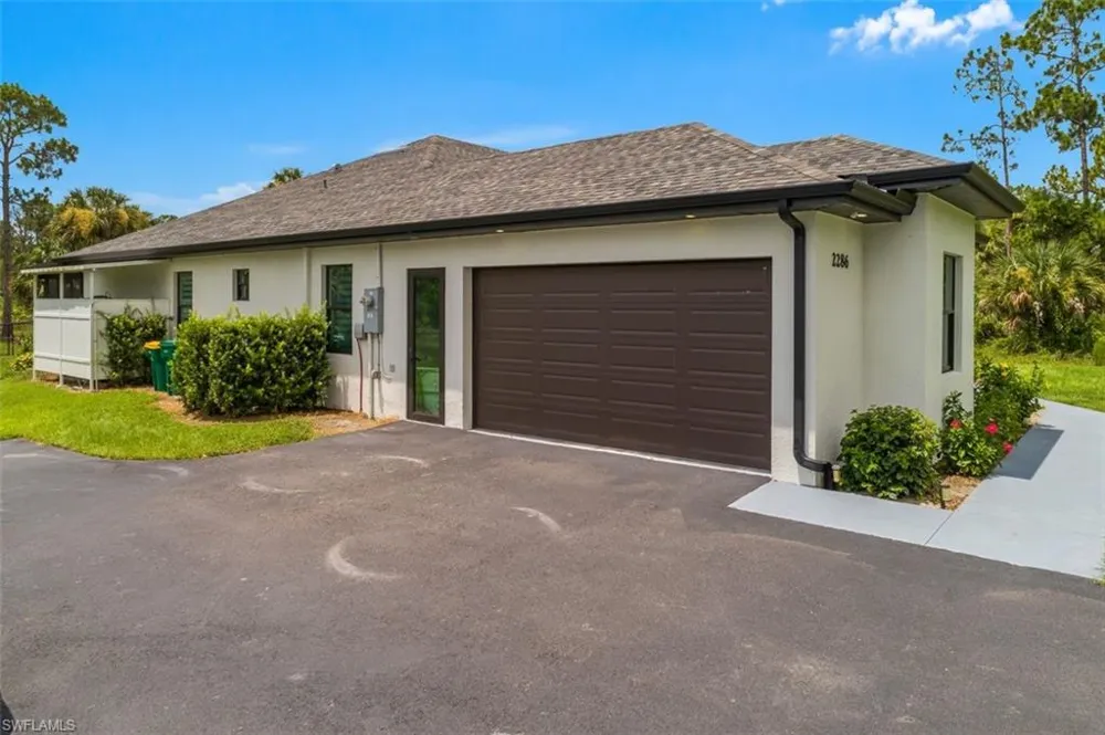 2286 2nd Avenue SE Naples, FL 34117