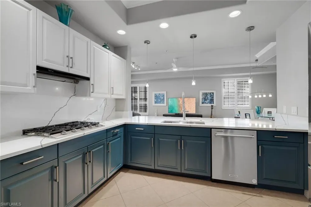 10731 Mirasol Drive #402 Miromar Lakes, FL 33913