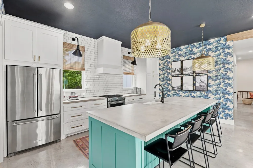 1000 Cool Ranch Lane Millsap, TX 76066