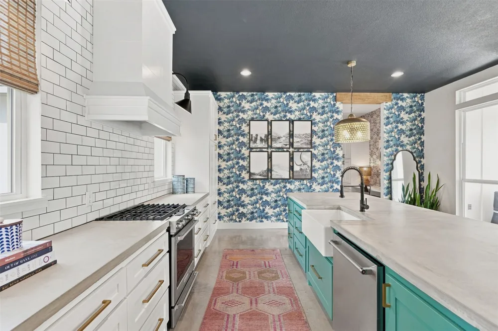 1000 Cool Ranch Lane Millsap, TX 76066