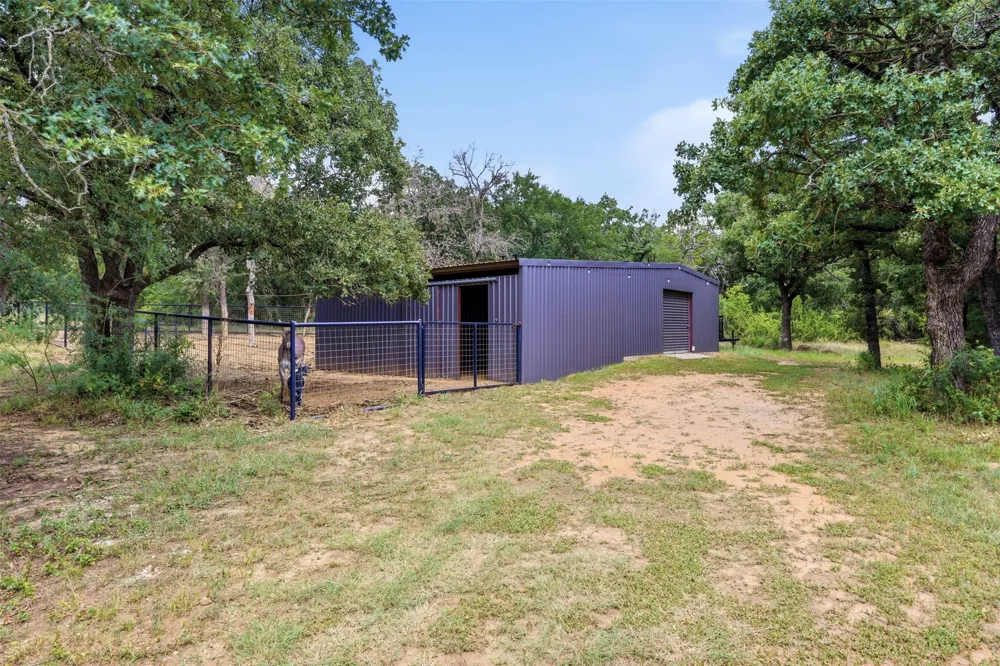 1000 Cool Ranch Lane Millsap, TX 76066