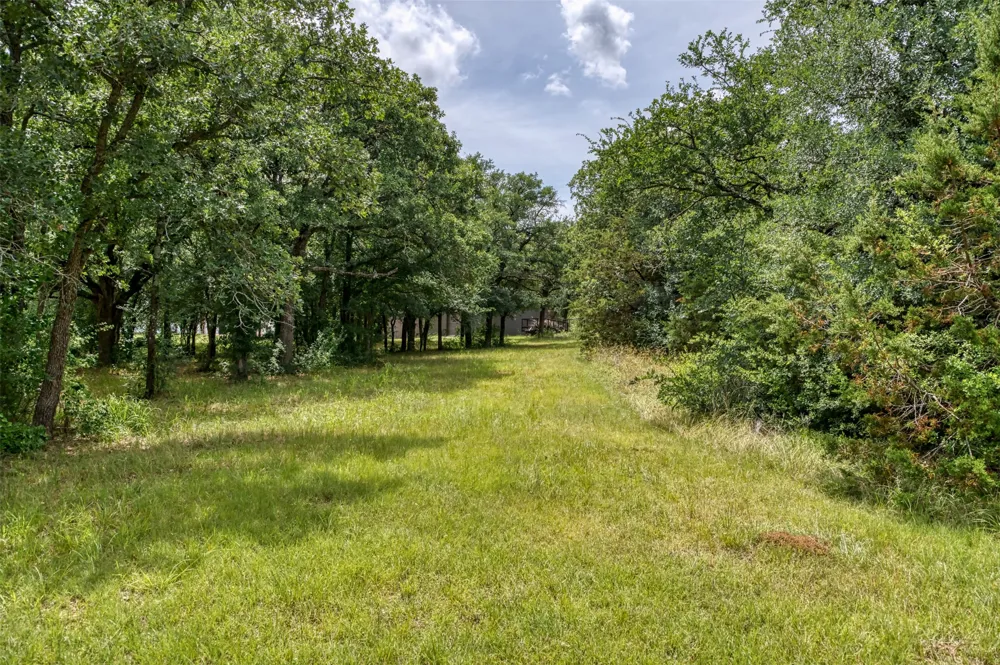 1000 Cool Ranch Lane Millsap, TX 76066