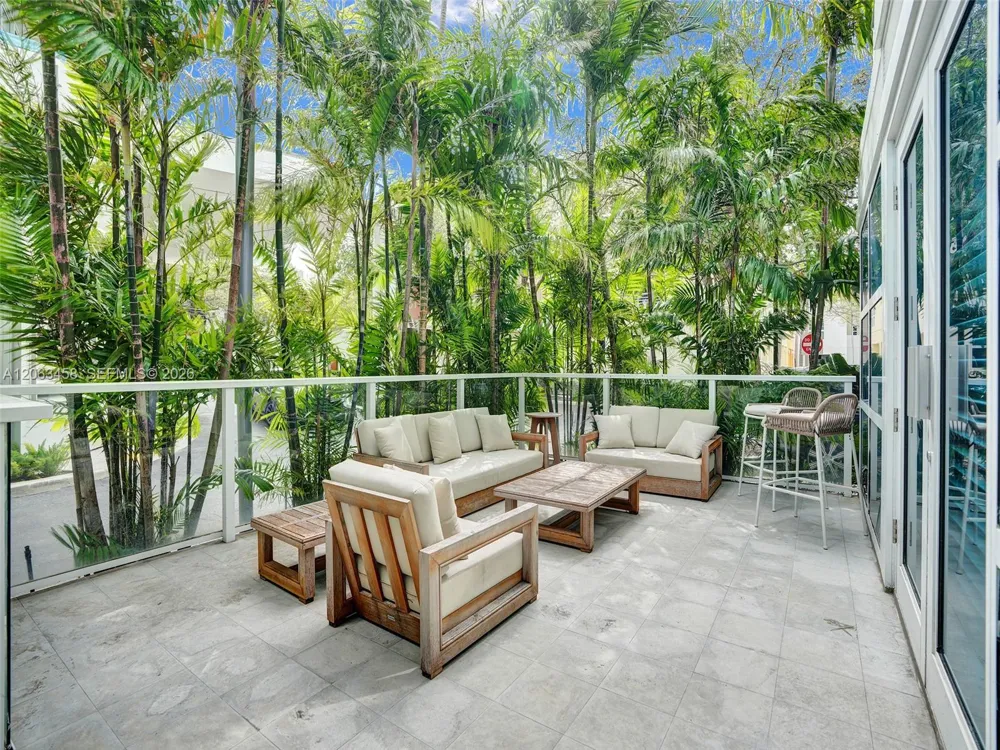 6103 Aqua Ave #107 Miami Beach, FL 33141