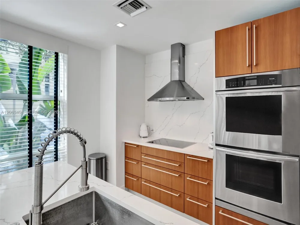 6103 Aqua Ave #107 Miami Beach, FL 33141