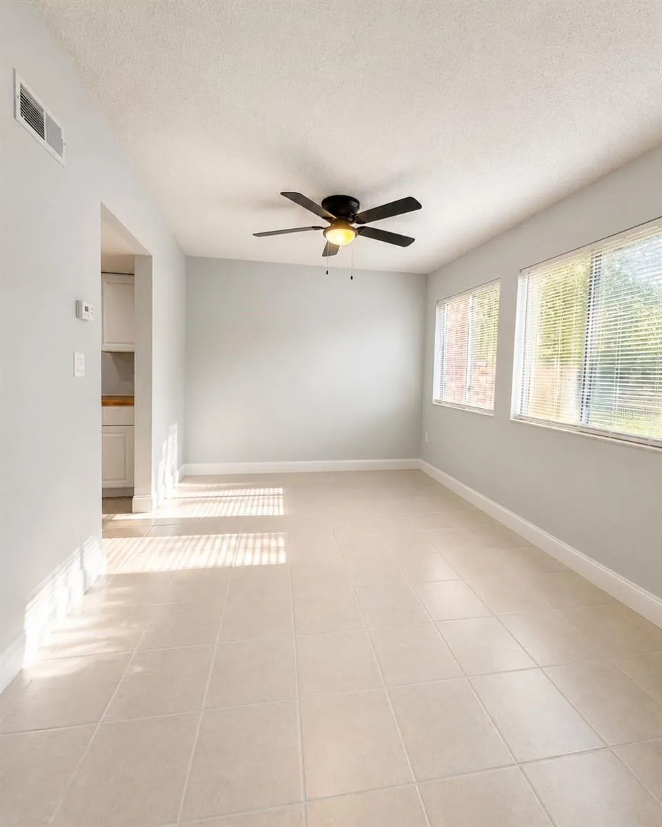 5032 DOWNING STREET #10 Orlando, FL 32839