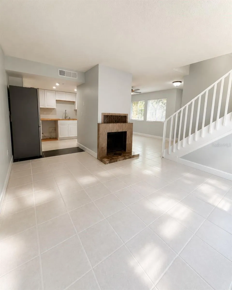 5032 DOWNING STREET #10 Orlando, FL 32839