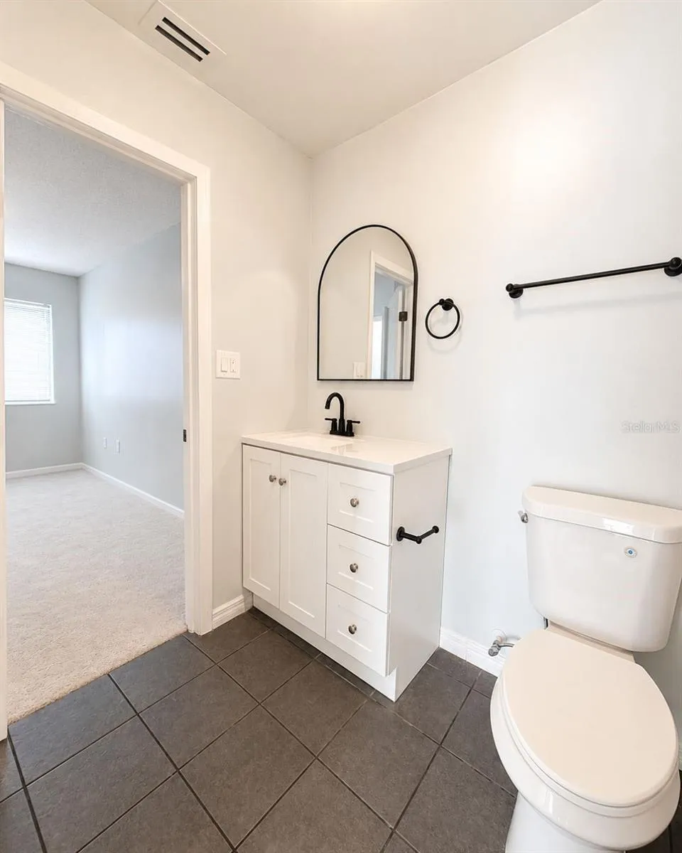 5032 DOWNING STREET #10 Orlando, FL 32839