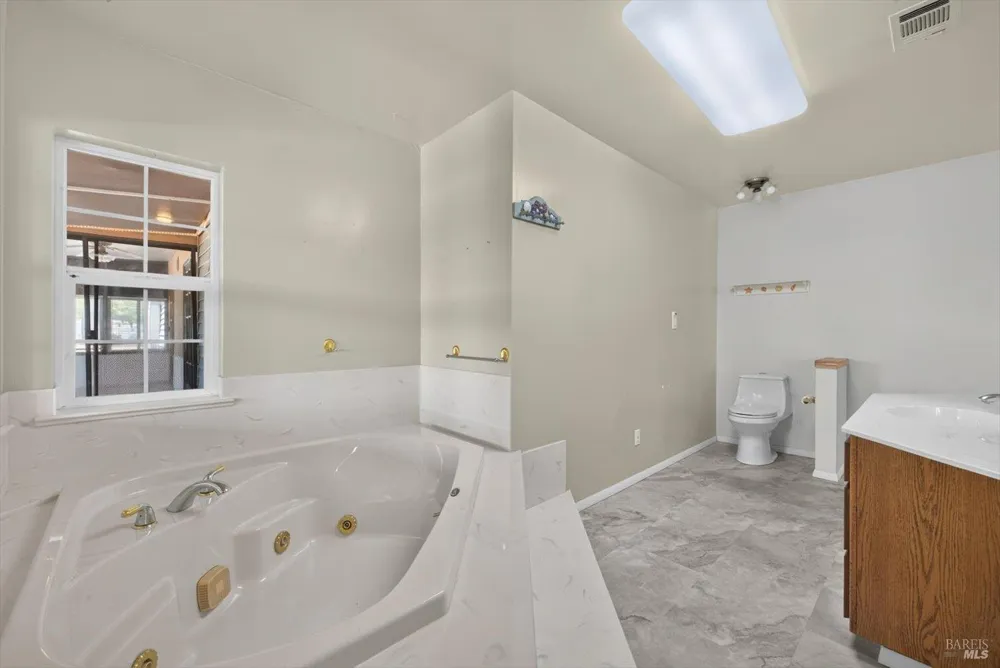 7582 Putman Road Vacaville, CA 95688