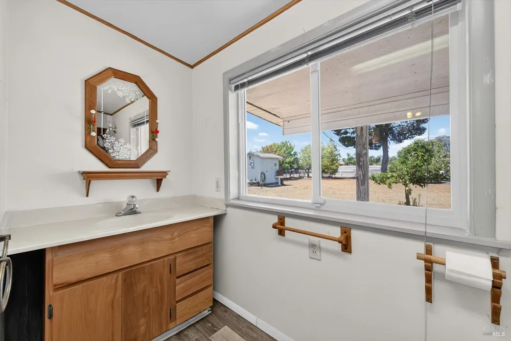 7582 Putman Road Vacaville, CA 95688