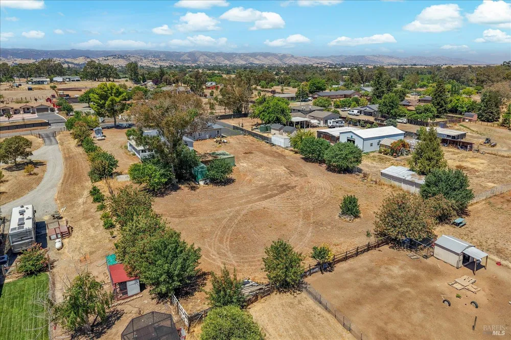 7582 Putman Road Vacaville, CA 95688