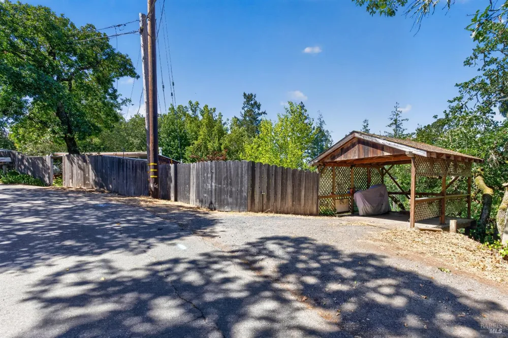 9312 Champs De Elysees Forestville, CA 95436