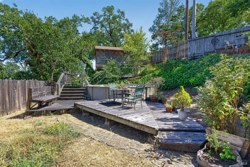 9312 Champs De Elysees Forestville, CA 95436