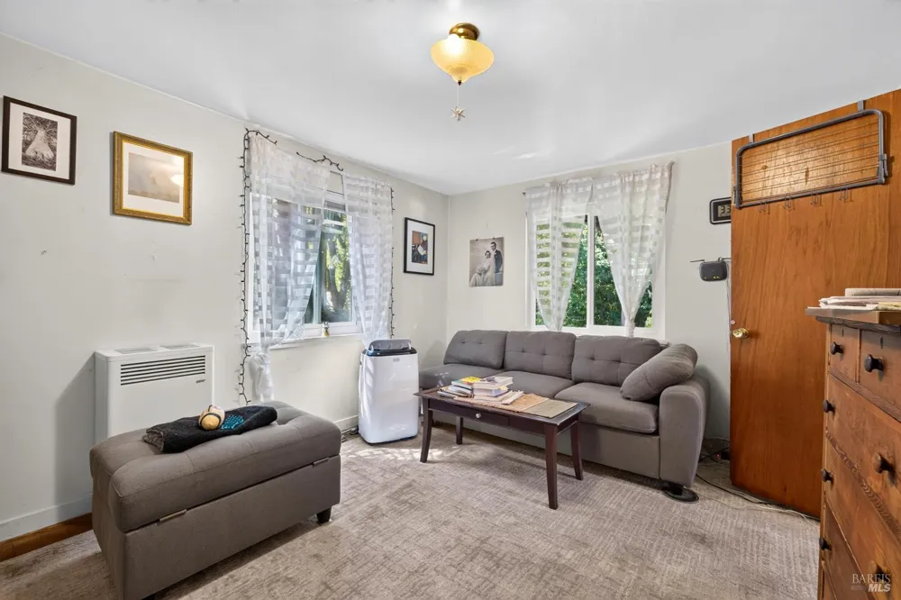 9312 Champs De Elysees Forestville, CA 95436