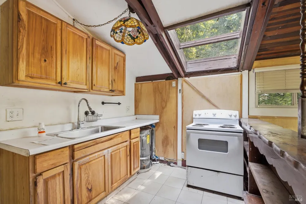 11241 Vellutini Road Forestville, CA 95436