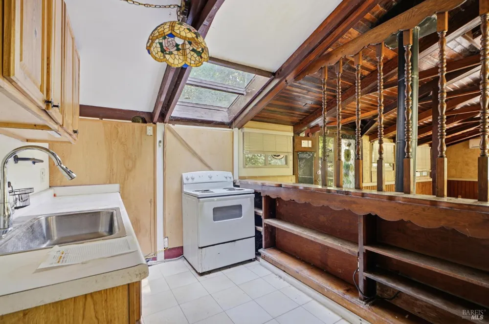 11241 Vellutini Road Forestville, CA 95436