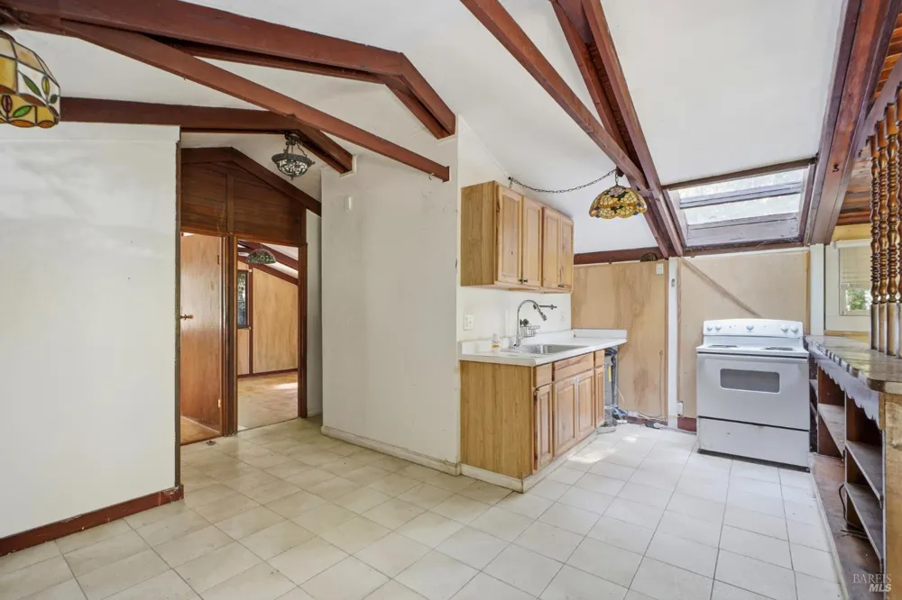 11241 Vellutini Road Forestville, CA 95436