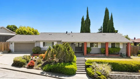 107 Palomar Lane