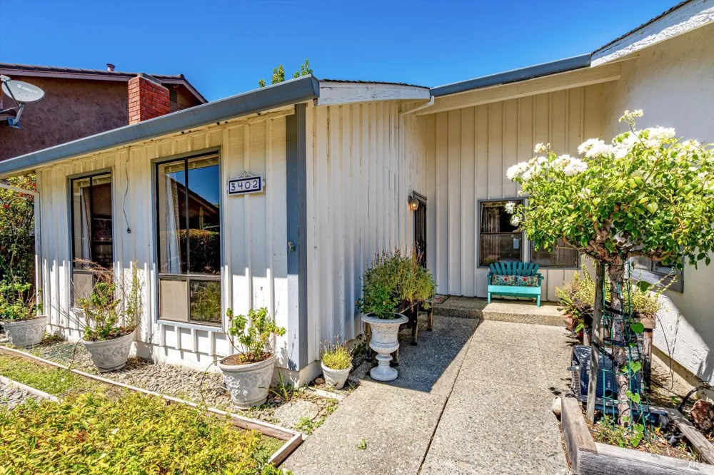 3402 Twin Oaks Drive Napa, CA 94558