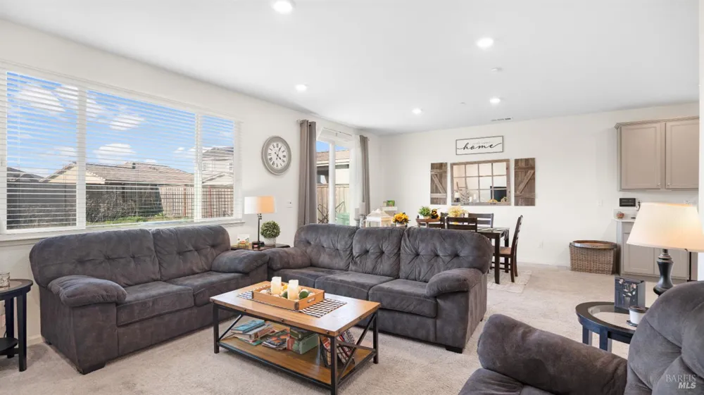 745 Broadfork Circle Vacaville, CA 95687