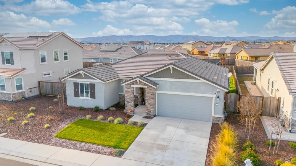 745 Broadfork Circle Vacaville, CA 95687