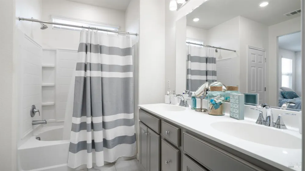 745 Broadfork Circle Vacaville, CA 95687