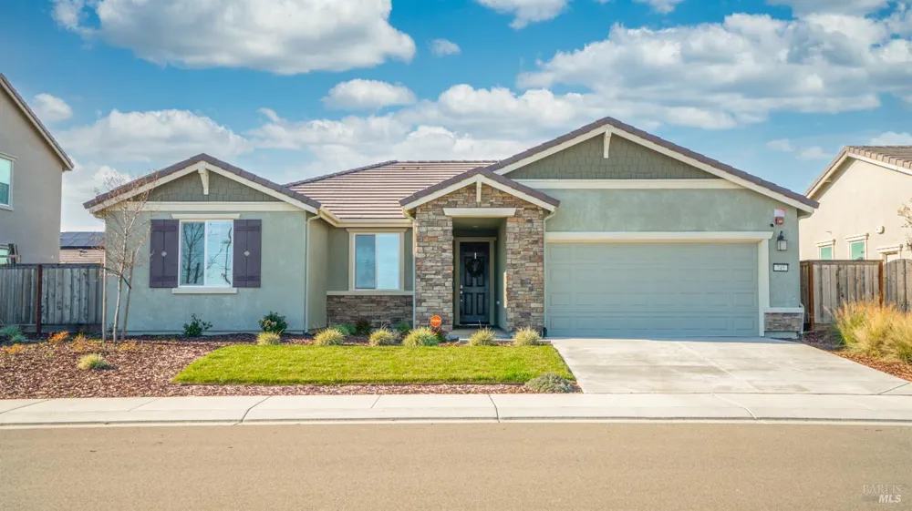 745 Broadfork Circle Vacaville, CA 95687
