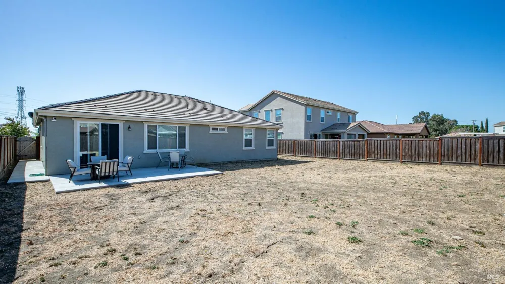 745 Broadfork Circle Vacaville, CA 95687