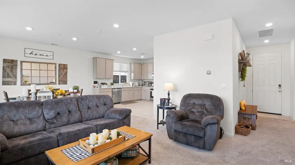 745 Broadfork Circle Vacaville, CA 95687