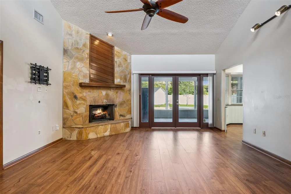 1010 PALADIN COURT Orlando, FL 32812