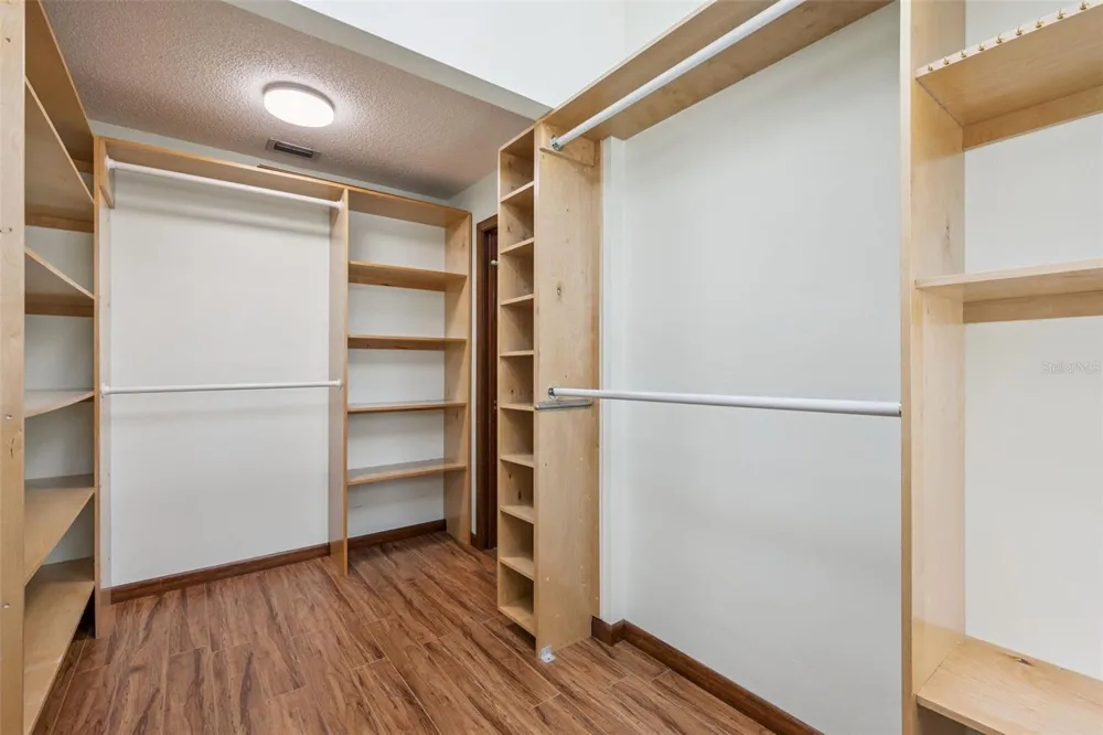1010 PALADIN COURT Orlando, FL 32812