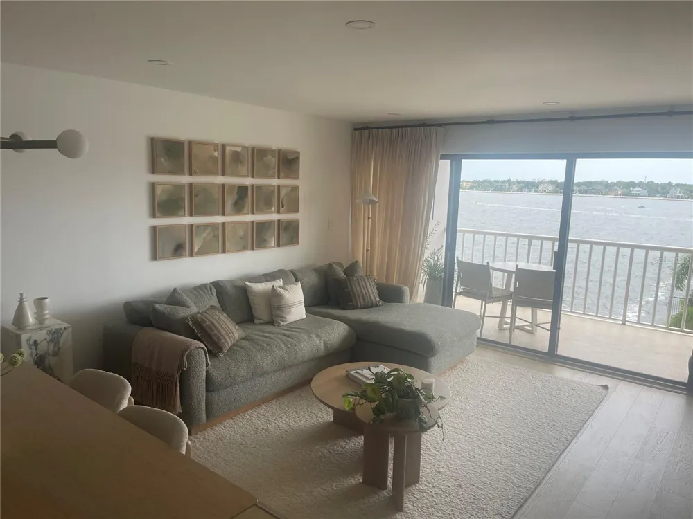 2 ADALIA AVENUE #302 Tampa, FL 33606