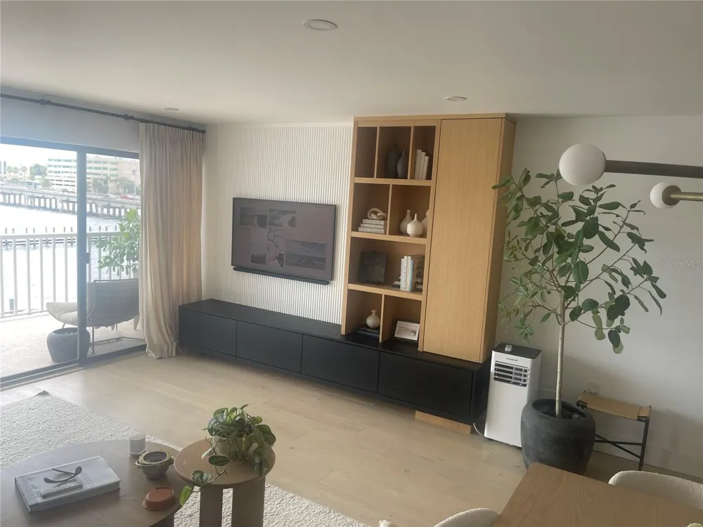 2 ADALIA AVENUE #302 Tampa, FL 33606