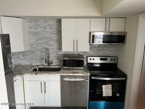 35 Elton Street #35