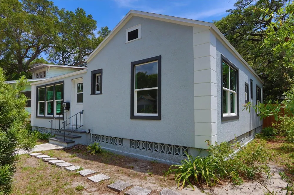 1532 13TH STREET S St Petersburg, FL 33705