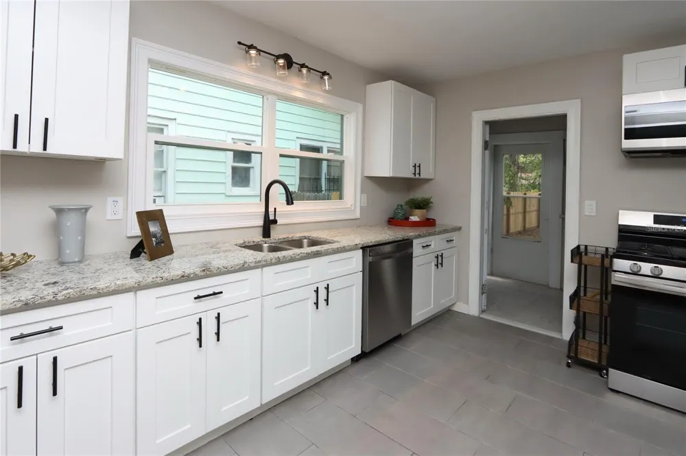 1532 13TH STREET S St Petersburg, FL 33705