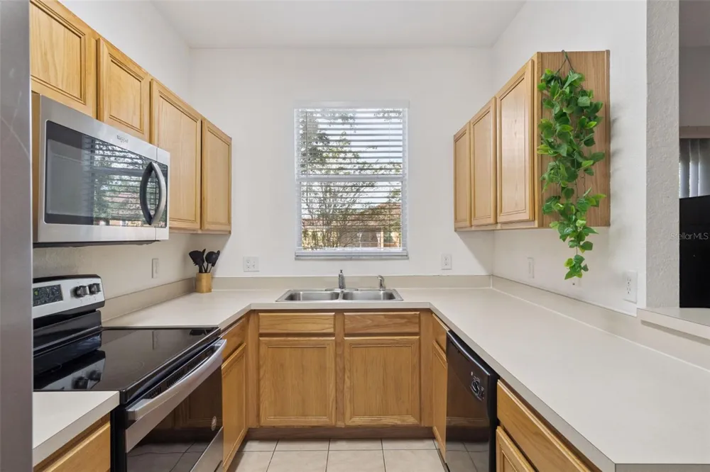 245 CAMBRIA AVENUE Davenport, FL 33897
