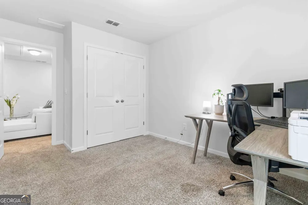 5321 Glade Park DR Lilburn, GA 30047