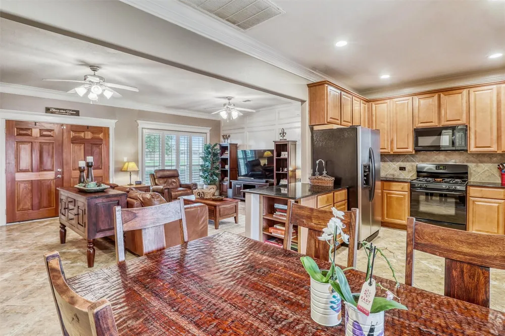 3026 Dees Circle Sealy, TX 77474